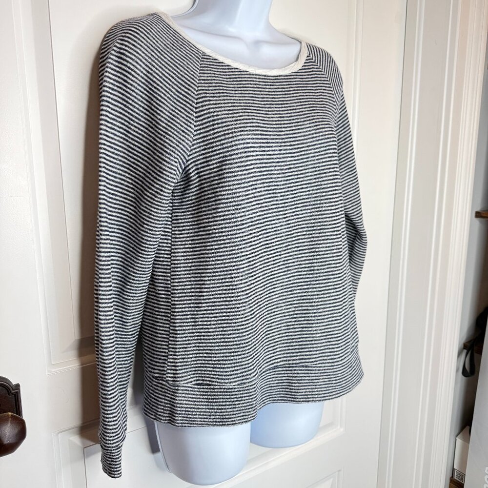 ACE DELIVERY Stripe Knit Pullover Cozy Top Size Small